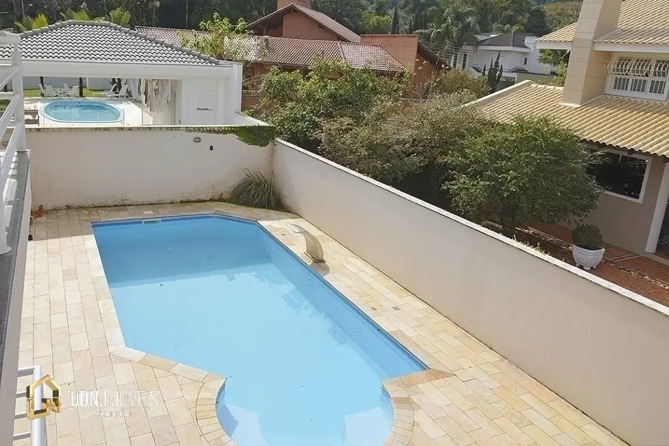 Casa de Condomínio com 3 quartos para alugar em Vorstadt, Blumenau - SC - imagem 2 Foto 2 de Casa de Condomínio com 3 quartos para alugar em Vorstadt, Blumenau - SC