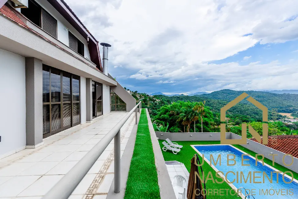 Casa com 4 quartos à venda, 458m2 em Ponta Aguda, Blumenau - SC - imagem 6 Foto 6 de Casa com 4 quartos à venda, 458m2 em Ponta Aguda, Blumenau - SC