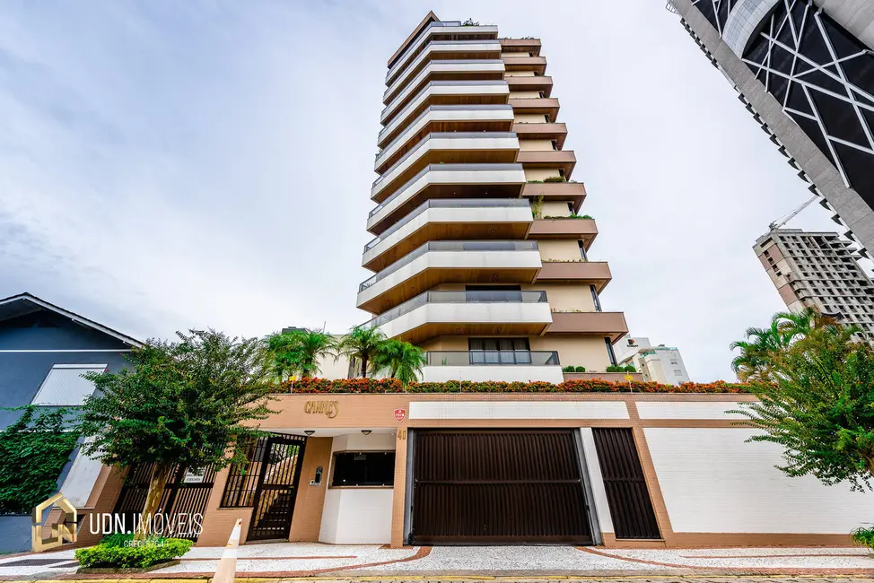 Apartamento com 3 quartos para alugar, 280m2 em Ponta Aguda, Blumenau - SC - imagem 2 Foto 2 de Apartamento com 3 quartos para alugar, 280m2 em Ponta Aguda, Blumenau - SC