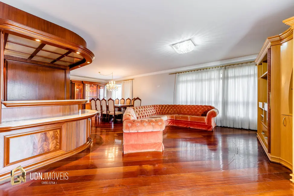 Apartamento com 3 quartos para alugar, 280m2 em Ponta Aguda, Blumenau - SC - imagem 7 Foto 7 de Apartamento com 3 quartos para alugar, 280m2 em Ponta Aguda, Blumenau - SC