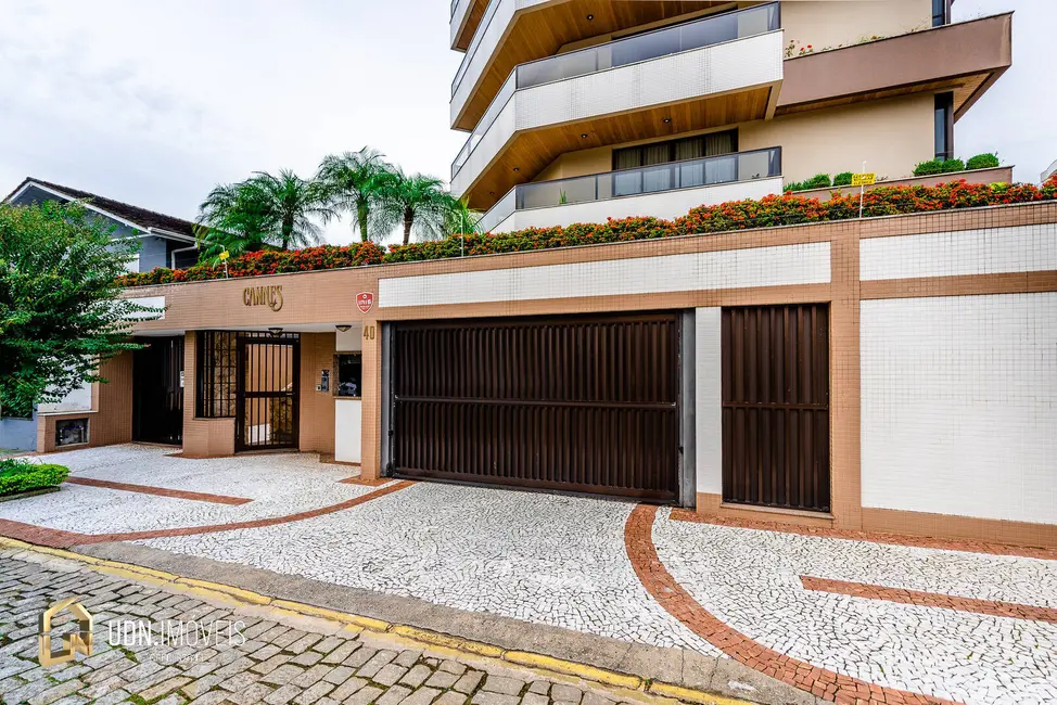 Apartamento com 3 quartos para alugar, 280m2 em Ponta Aguda, Blumenau - SC - imagem 3 Foto 3 de Apartamento com 3 quartos para alugar, 280m2 em Ponta Aguda, Blumenau - SC