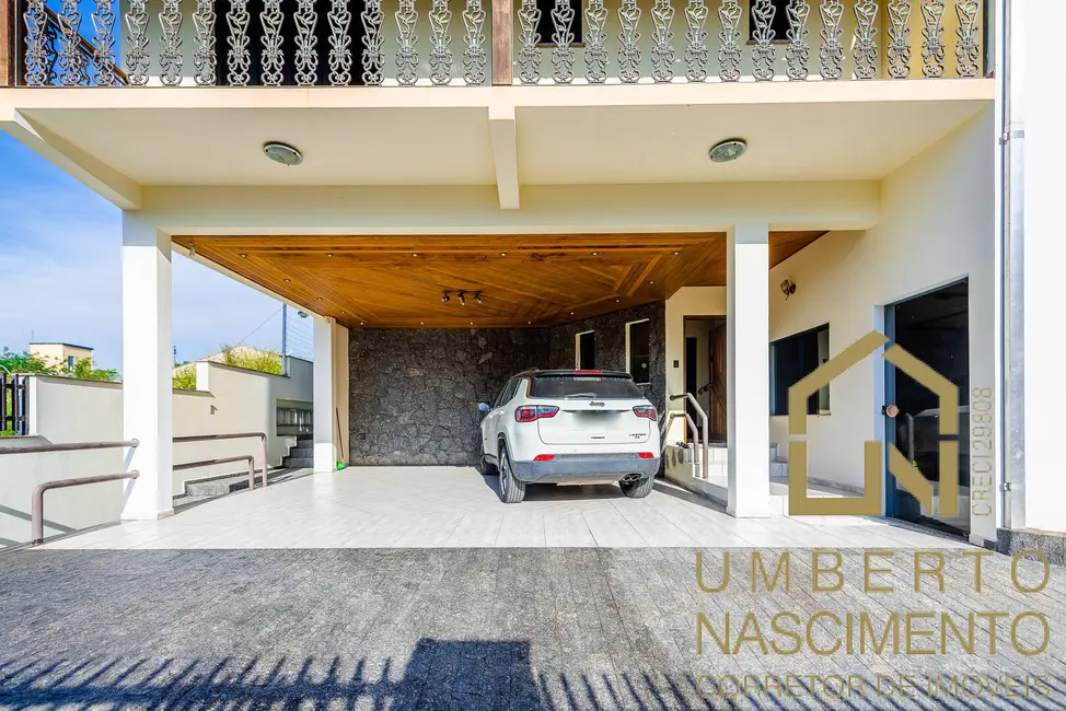 Casa com 4 quartos à venda, 410m2 em Velha, Blumenau - SC - imagem 3 Foto 3 de Casa com 4 quartos à venda, 410m2 em Velha, Blumenau - SC