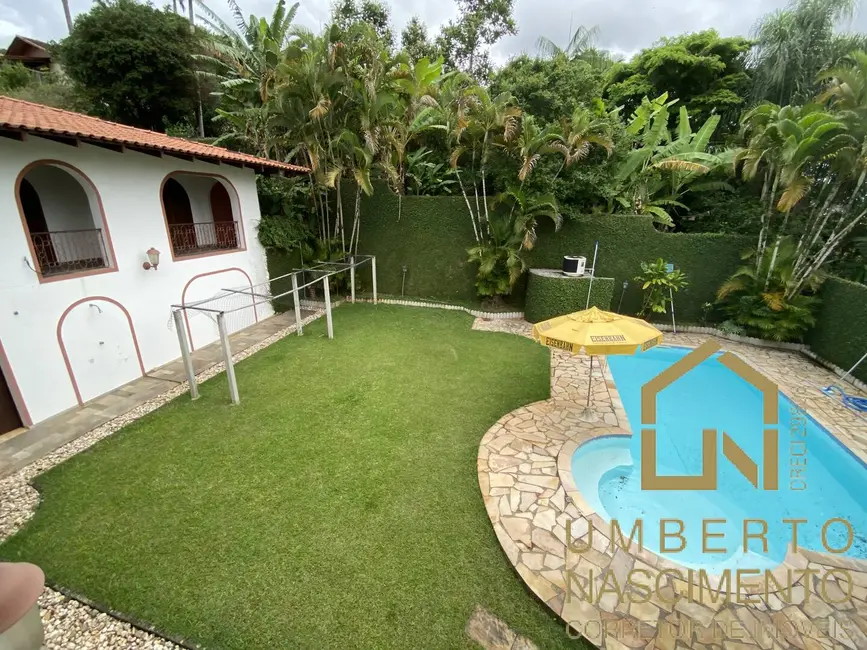 Casa com 4 quartos à venda, 650m2 em Centro, Blumenau - SC - imagem 5 Foto 5 de Casa com 4 quartos à venda, 650m2 em Centro, Blumenau - SC