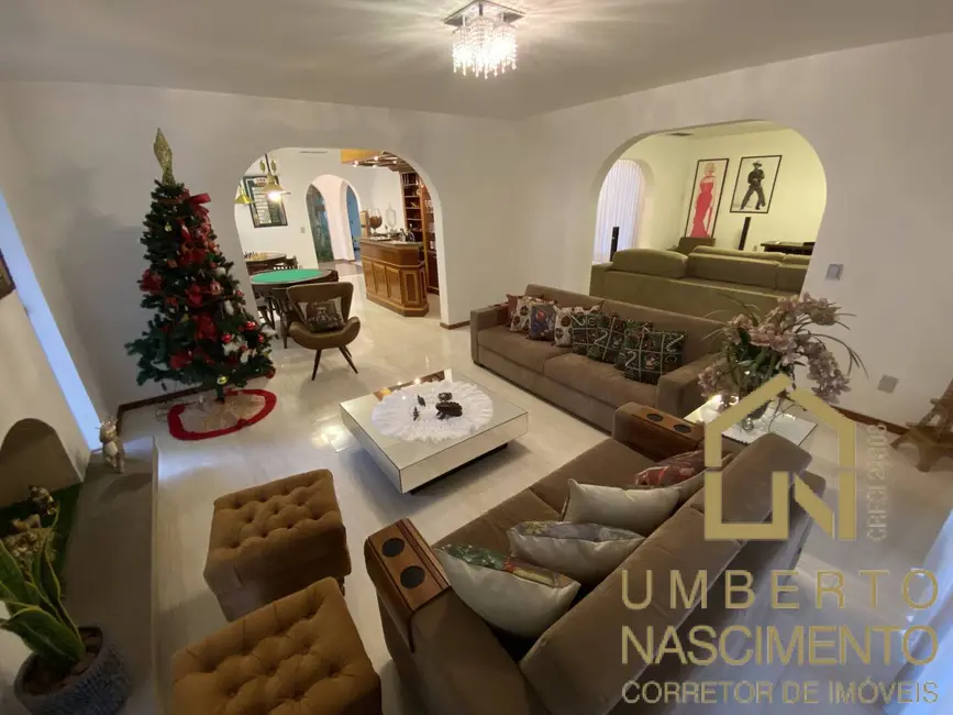 Casa com 4 quartos à venda, 650m2 em Centro, Blumenau - SC - imagem 9 Foto 9 de Casa com 4 quartos à venda, 650m2 em Centro, Blumenau - SC