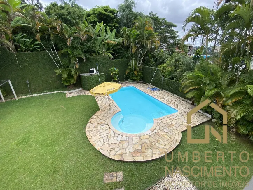 Casa com 4 quartos à venda, 650m2 em Centro, Blumenau - SC - imagem 6 Foto 6 de Casa com 4 quartos à venda, 650m2 em Centro, Blumenau - SC