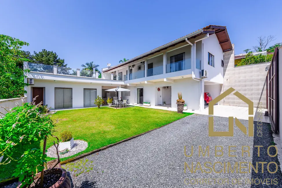 Foto 1 de Casa com 3 quartos à venda, 220m2 em Centro, Blumenau - SC