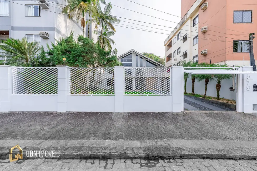 Casa com 3 quartos à venda, 235m2 em Velha, Blumenau - SC - imagem 7 Foto 7 de Casa com 3 quartos à venda, 235m2 em Velha, Blumenau - SC
