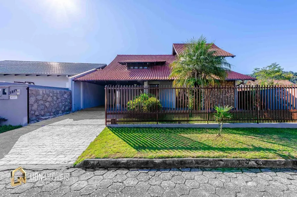 Foto 1 de Casa de Condomínio com 4 quartos à venda, 259m2 em Vorstadt, Blumenau - SC