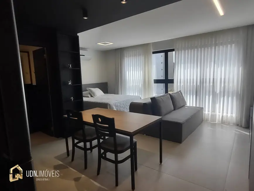 Foto 9 de Apartamento com 1 quarto para alugar, 33m2 em Ponta Aguda, Blumenau - SC