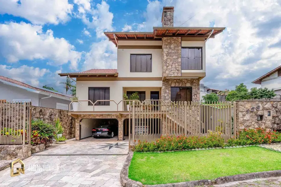 Foto 2 de Casa de Condomínio com 3 quartos à venda, 229m2 em Vorstadt, Blumenau - SC