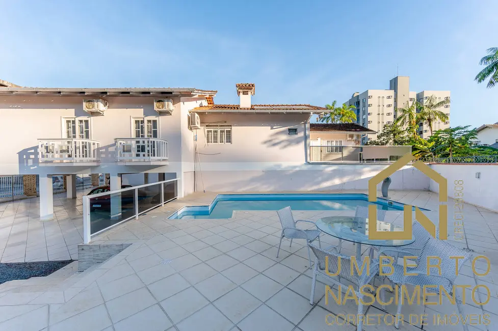 Casa com 4 quartos à venda, 365m2 em Velha, Blumenau - SC - imagem 8 Foto 8 de Casa com 4 quartos à venda, 365m2 em Velha, Blumenau - SC