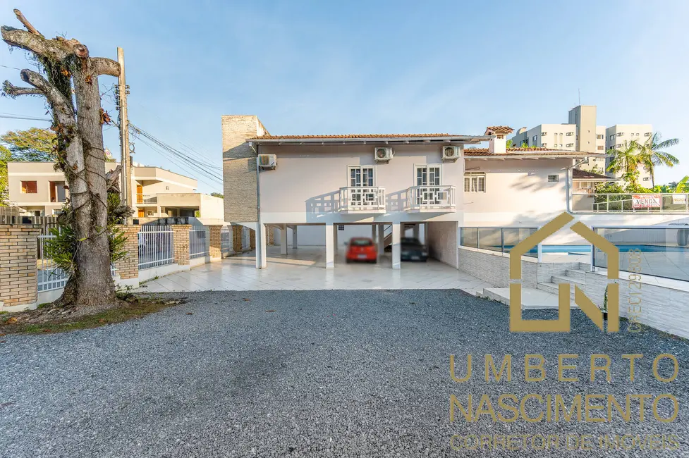 Casa com 4 quartos à venda, 365m2 em Velha, Blumenau - SC - imagem 7 Foto 7 de Casa com 4 quartos à venda, 365m2 em Velha, Blumenau - SC