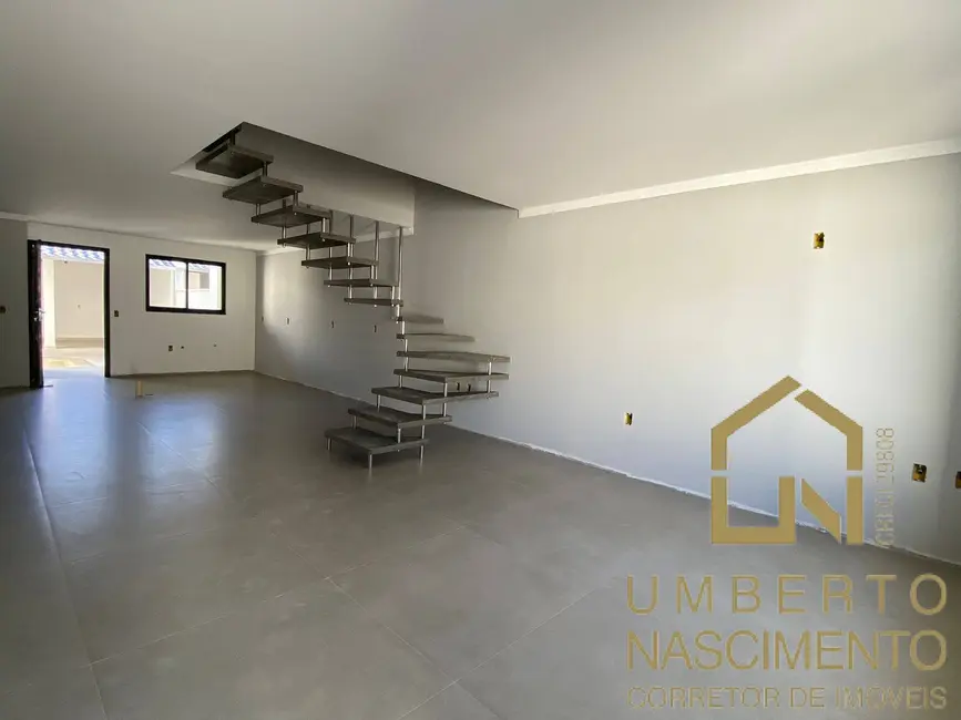Sobrado com 3 quartos à venda, 145m2 em Velha, Blumenau - SC - imagem 7 Foto 7 de Sobrado com 3 quartos à venda, 145m2 em Velha, Blumenau - SC