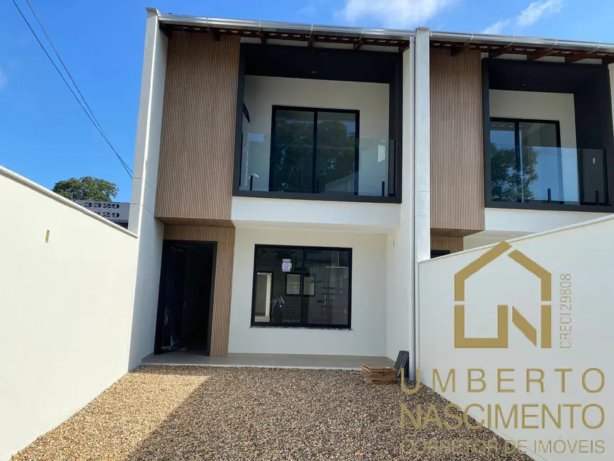 Sobrado com 3 quartos à venda, 145m2 em Velha, Blumenau - SC - imagem 2 Foto 2 de Sobrado com 3 quartos à venda, 145m2 em Velha, Blumenau - SC