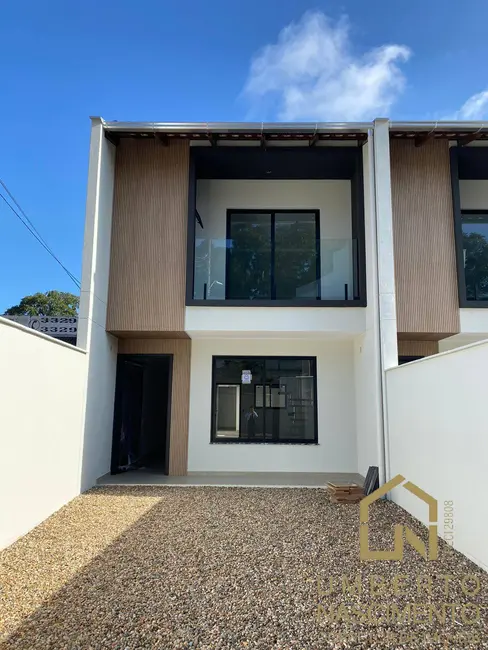 Sobrado com 3 quartos à venda, 145m2 em Velha, Blumenau - SC - imagem 3 Foto 3 de Sobrado com 3 quartos à venda, 145m2 em Velha, Blumenau - SC