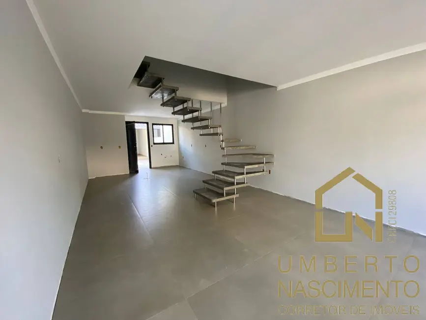 Sobrado com 3 quartos à venda, 145m2 em Velha, Blumenau - SC - imagem 4 Foto 4 de Sobrado com 3 quartos à venda, 145m2 em Velha, Blumenau - SC