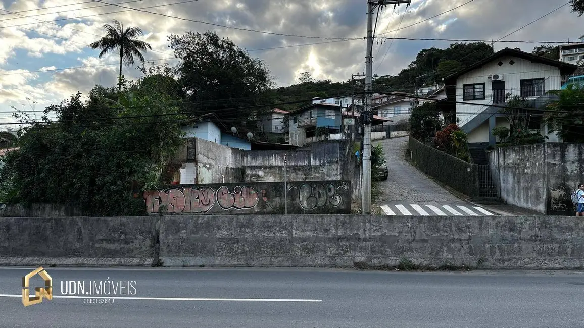 Foto 1 de Terreno / Lote à venda, 420m2 em Ponta Aguda, Blumenau - SC