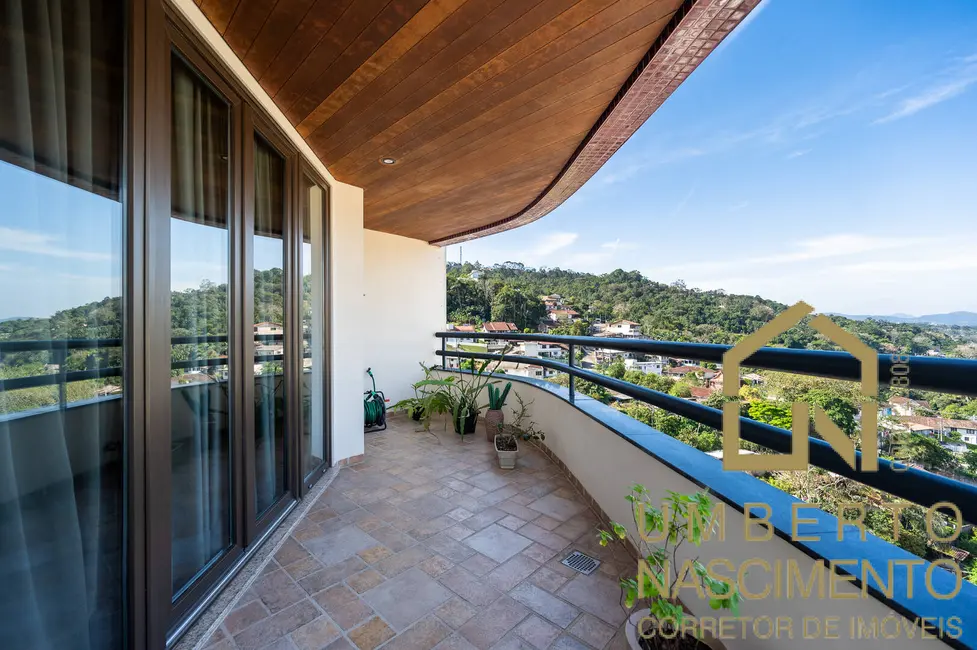 Cobertura com 5 quartos à venda, 570m2 em Ponta Aguda, Blumenau - SC - imagem 7 Foto 7 de Cobertura com 5 quartos à venda, 570m2 em Ponta Aguda, Blumenau - SC