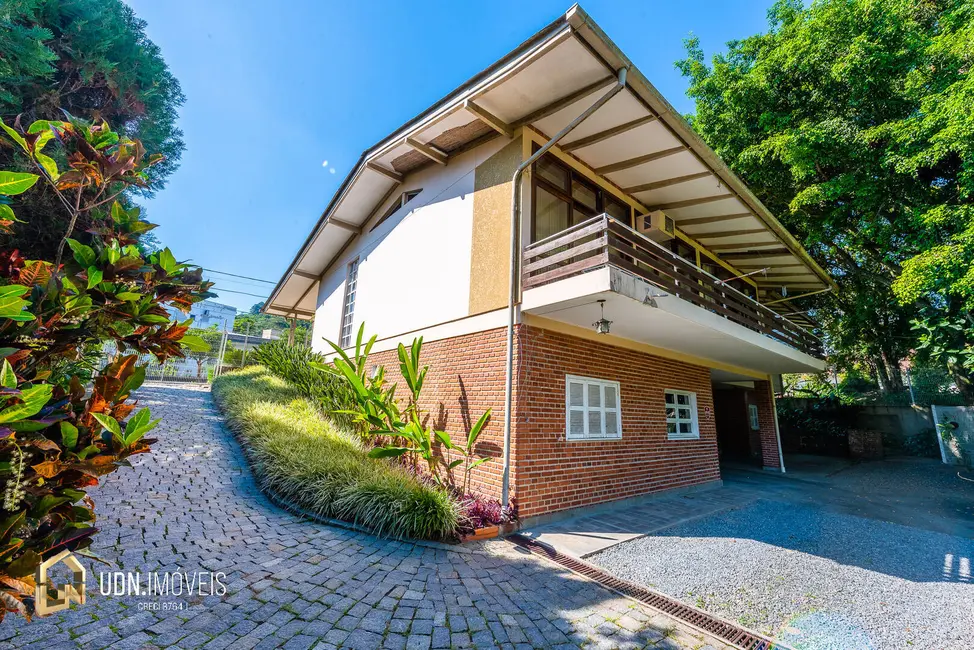 Casa com 3 quartos à venda, 330m2 em Ponta Aguda, Blumenau - SC - imagem 4 Foto 4 de Casa com 3 quartos à venda, 330m2 em Ponta Aguda, Blumenau - SC