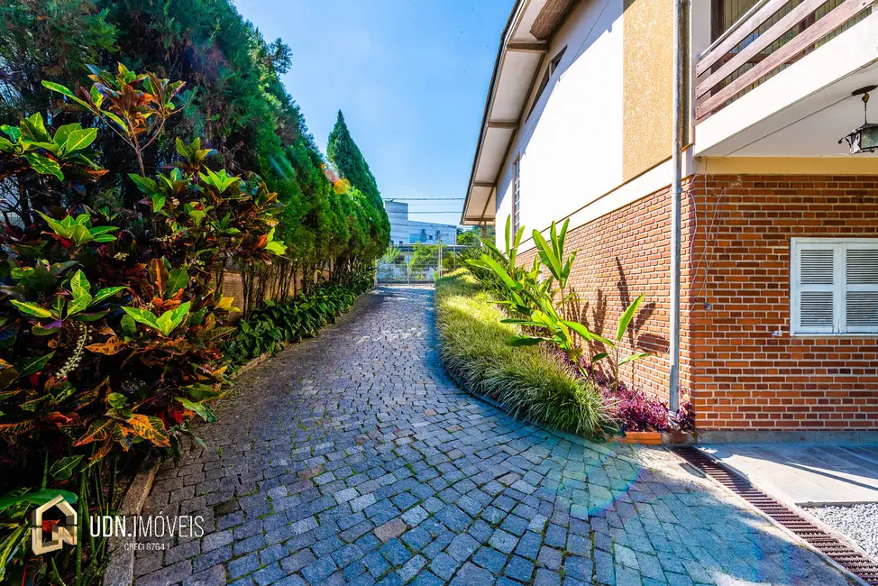 Casa com 3 quartos à venda, 330m2 em Ponta Aguda, Blumenau - SC - imagem 6 Foto 6 de Casa com 3 quartos à venda, 330m2 em Ponta Aguda, Blumenau - SC