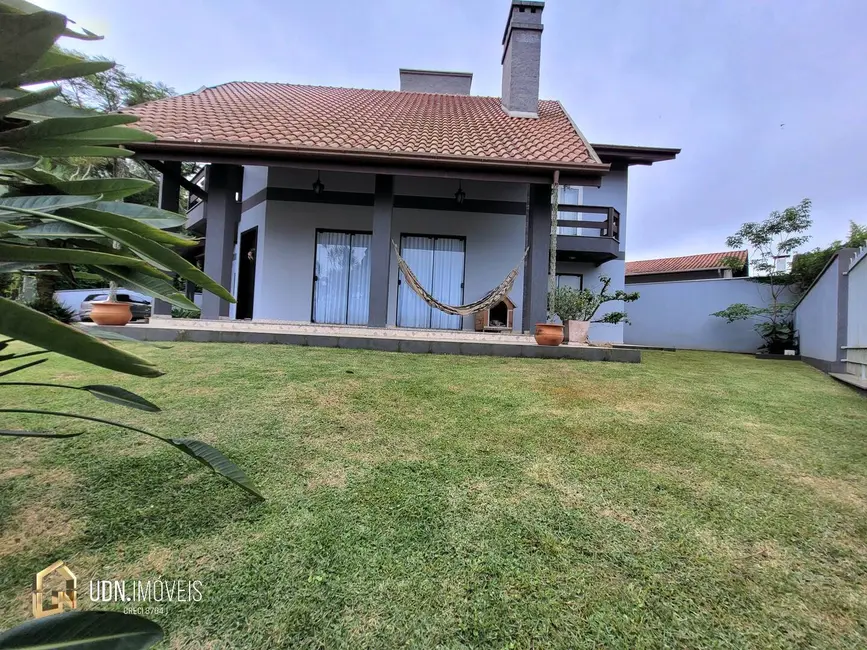Casa com 3 quartos à venda, 287m2 em Velha, Blumenau - SC - imagem 4 Foto 4 de Casa com 3 quartos à venda, 287m2 em Velha, Blumenau - SC