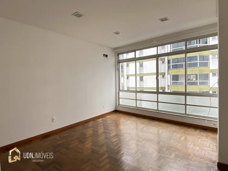 Foto 2 de Casa com 3 quartos à venda, 422m2 em Escola Agrícola, Blumenau - SC