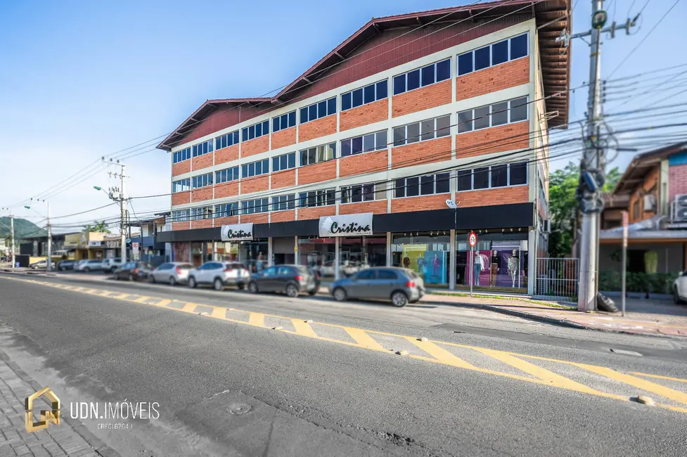 Foto 1 de Sala Comercial para alugar, 238m2 em Itoupava Norte, Blumenau - SC