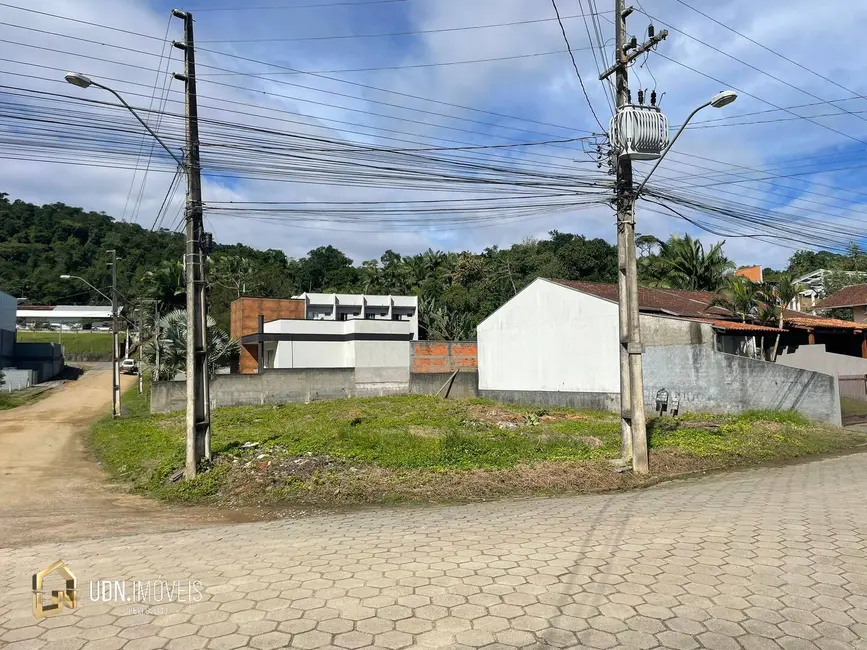 Foto 2 de Terreno / Lote à venda, 402m2 em Testo Salto, Blumenau - SC