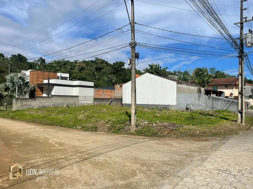 Foto 1 de Terreno / Lote à venda, 402m2 em Testo Salto, Blumenau - SC