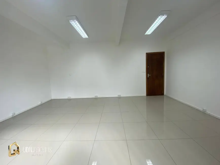 Sala Comercial para alugar, 34m2 em Centro, Blumenau - SC - imagem 9 Foto 9 de Sala Comercial para alugar, 34m2 em Centro, Blumenau - SC
