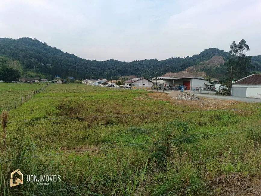 Foto 1 de Terreno / Lote à venda, 1786m2 em Belchior Baixo, Gaspar - SC