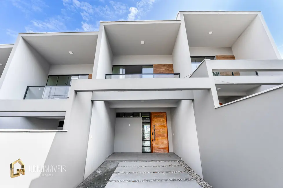 Sobrado com 3 quartos à venda, 141m2 em Velha, Blumenau - SC - imagem 3 Foto 3 de Sobrado com 3 quartos à venda, 141m2 em Velha, Blumenau - SC