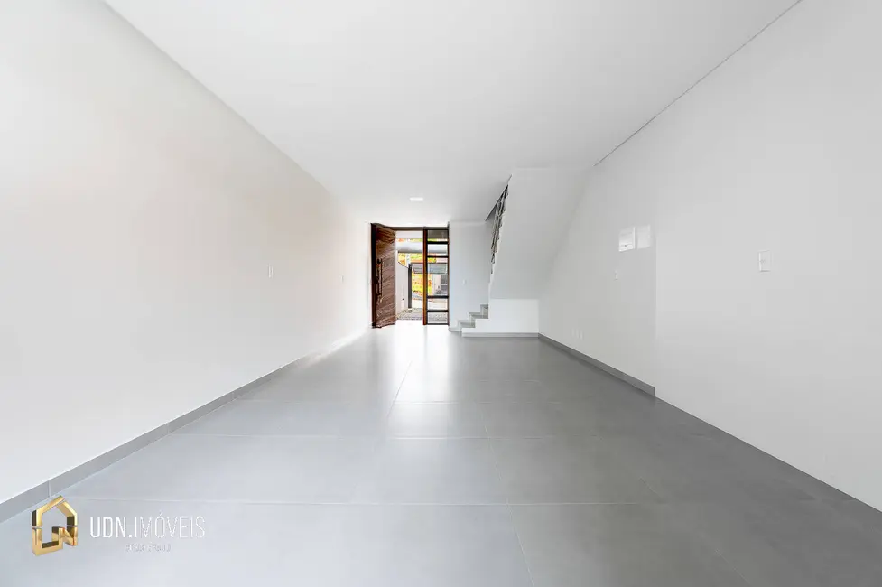 Sobrado com 3 quartos à venda, 141m2 em Velha, Blumenau - SC - imagem 7 Foto 7 de Sobrado com 3 quartos à venda, 141m2 em Velha, Blumenau - SC