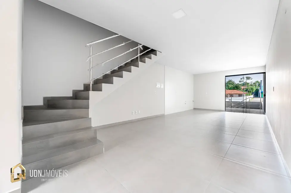 Sobrado com 3 quartos à venda, 141m2 em Velha, Blumenau - SC - imagem 5 Foto 5 de Sobrado com 3 quartos à venda, 141m2 em Velha, Blumenau - SC