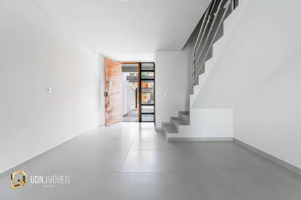 Sobrado com 3 quartos à venda, 141m2 em Velha, Blumenau - SC - imagem 8 Foto 8 de Sobrado com 3 quartos à venda, 141m2 em Velha, Blumenau - SC
