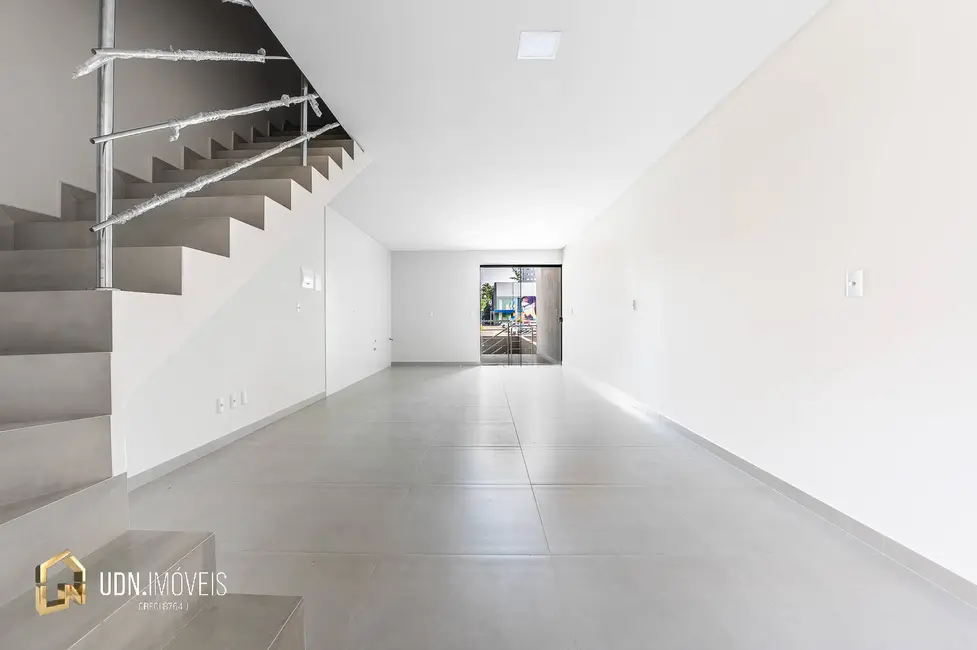 Sobrado com 3 quartos à venda, 141m2 em Velha, Blumenau - SC - imagem 6 Foto 6 de Sobrado com 3 quartos à venda, 141m2 em Velha, Blumenau - SC