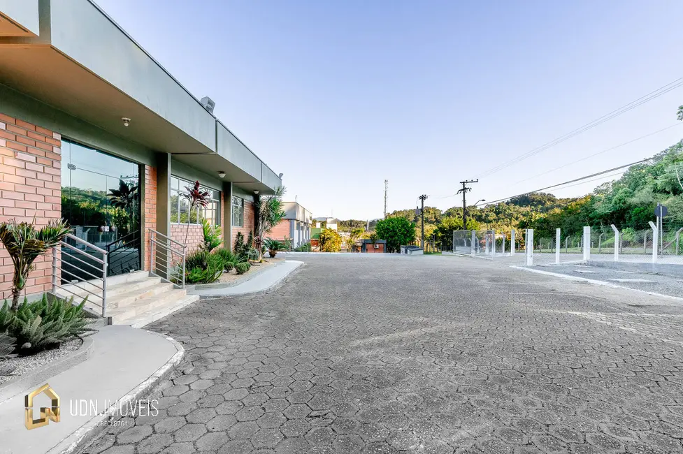 Armazém / Galpão para alugar, 2189m2 em Itoupavazinha, Blumenau - SC - imagem 4 Foto 4 de Armazém / Galpão para alugar, 2189m2 em Itoupavazinha, Blumenau - SC