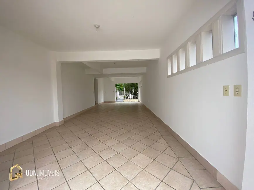 Casa com 4 quartos à venda, 279m2 em Velha, Blumenau - SC - imagem 7 Foto 7 de Casa com 4 quartos à venda, 279m2 em Velha, Blumenau - SC