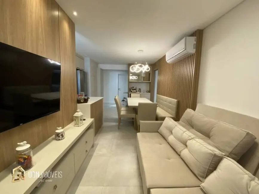 Foto 4 de Apartamento com 2 quartos à venda, 73m2 em Centro, Navegantes - SC