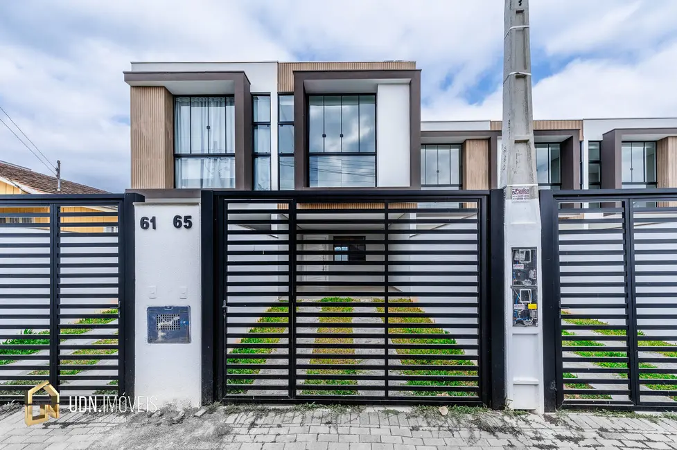 Sobrado com 3 quartos à venda, 122m2 em Itoupava Norte, Blumenau - SC - imagem 2 Foto 2 de Sobrado com 3 quartos à venda, 122m2 em Itoupava Norte, Blumenau - SC