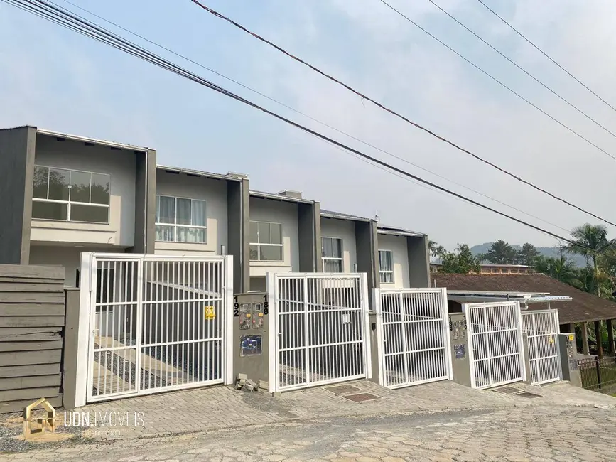 Sobrado com 2 quartos à venda, 78m2 em Salto Weissbach, Blumenau - SC - imagem 3 Foto 3 de Sobrado com 2 quartos à venda, 78m2 em Salto Weissbach, Blumenau - SC