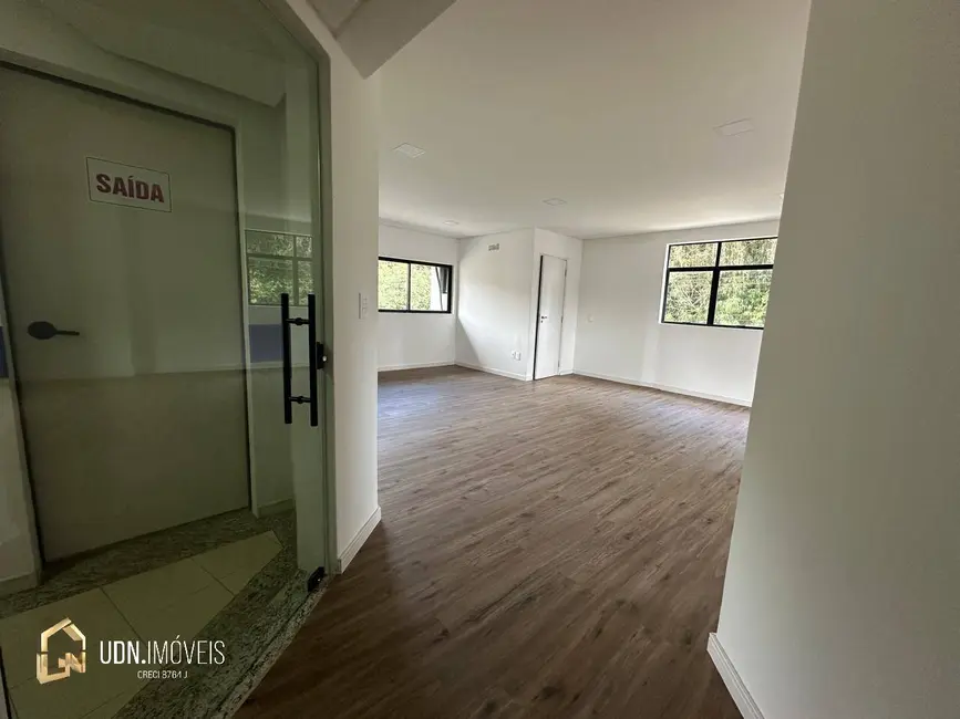 Sala Comercial para alugar, 68m2 em Garcia, Blumenau - SC - imagem 6 Foto 6 de Sala Comercial para alugar, 68m2 em Garcia, Blumenau - SC