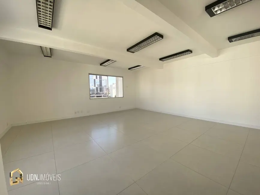 Foto 7 de Sala Comercial para alugar, 34m2 em Centro, Blumenau - SC