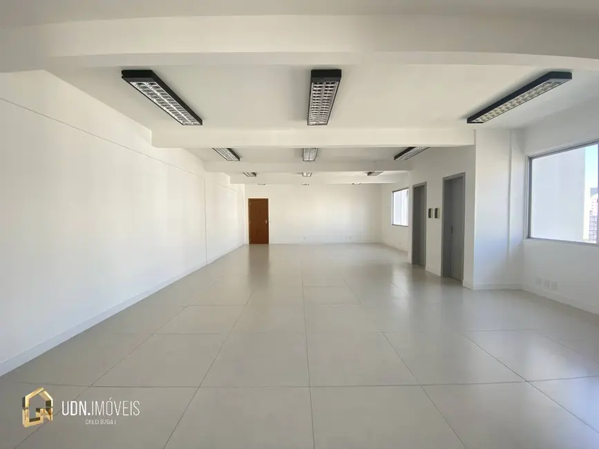 Foto 8 de Sala Comercial para alugar, 34m2 em Centro, Blumenau - SC