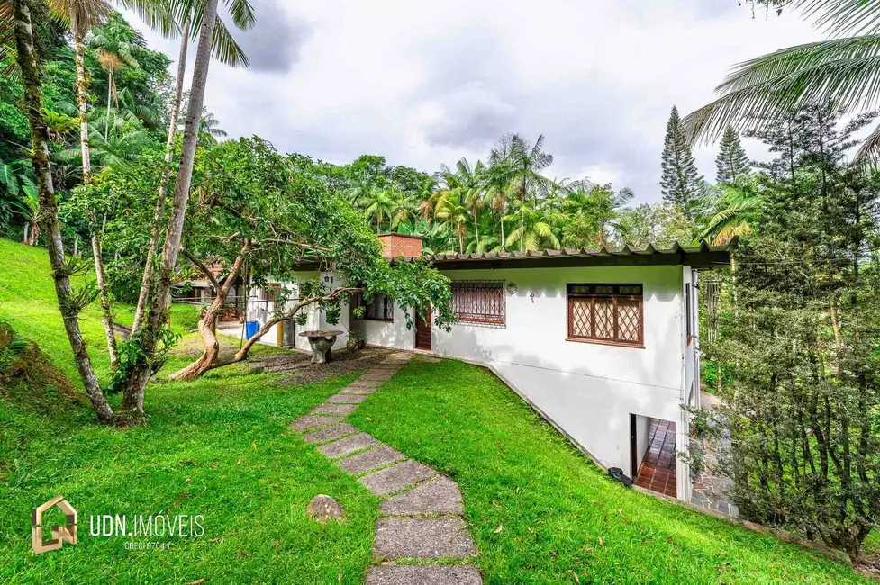 Casa com 5 quartos à venda, 324m2 em Badenfurt, Blumenau - SC - imagem 7 Foto 7 de Casa com 5 quartos à venda, 324m2 em Badenfurt, Blumenau - SC