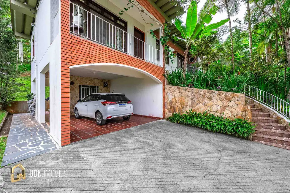 Casa com 5 quartos à venda, 324m2 em Badenfurt, Blumenau - SC - imagem 8 Foto 8 de Casa com 5 quartos à venda, 324m2 em Badenfurt, Blumenau - SC