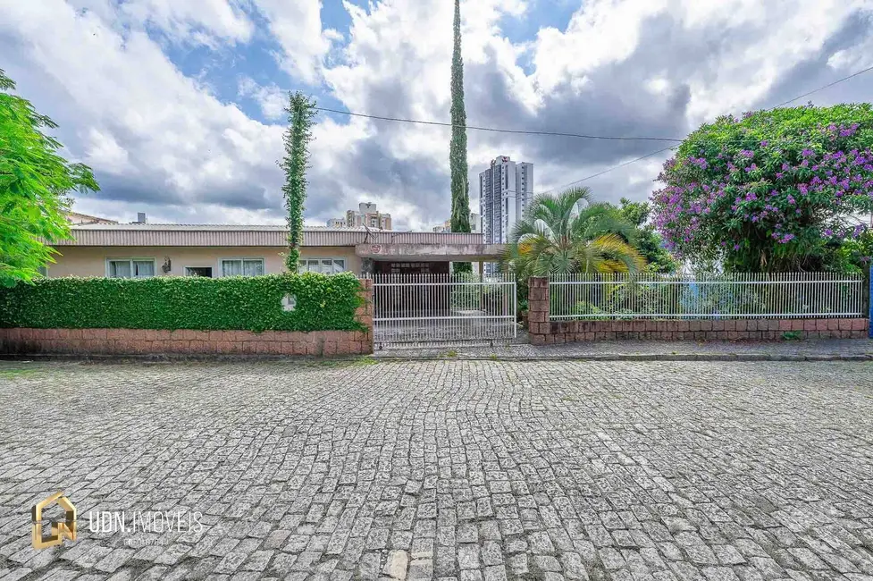 Casa com 3 quartos à venda, 270m2 em Itoupava Seca, Blumenau - SC - imagem 4 Foto 4 de Casa com 3 quartos à venda, 270m2 em Itoupava Seca, Blumenau - SC