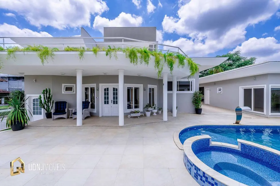 Casa com 4 quartos para alugar, 683m2 em Fortaleza, Blumenau - SC - imagem 9 Foto 9 de Casa com 4 quartos para alugar, 683m2 em Fortaleza, Blumenau - SC