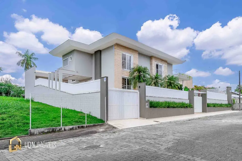 Foto 1 de Casa com 4 quartos para alugar, 683m2 em Fortaleza, Blumenau - SC