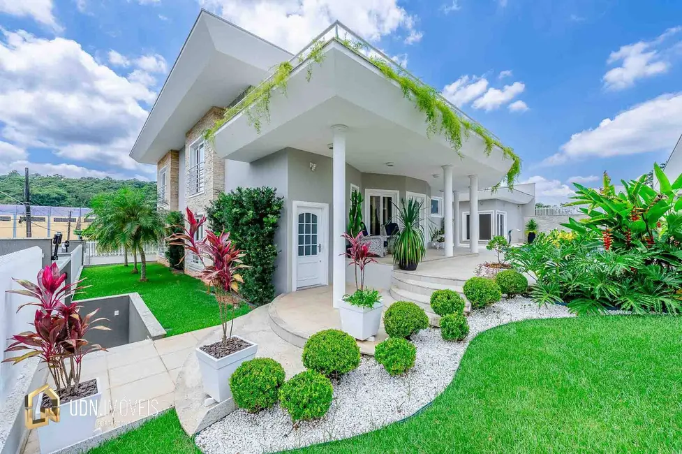 Casa com 4 quartos para alugar, 683m2 em Fortaleza, Blumenau - SC - imagem 6 Foto 6 de Casa com 4 quartos para alugar, 683m2 em Fortaleza, Blumenau - SC